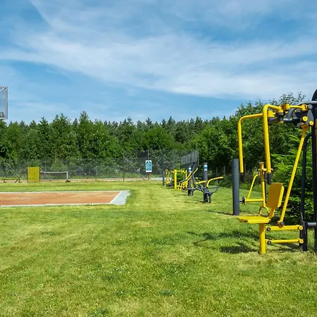 Dom wakacyjny Bajkowy Zakatek - Dwa Baseny, Silownia, Plac Zabaw, Bardzo Blisko Plazy Rusinowo (Slawno)